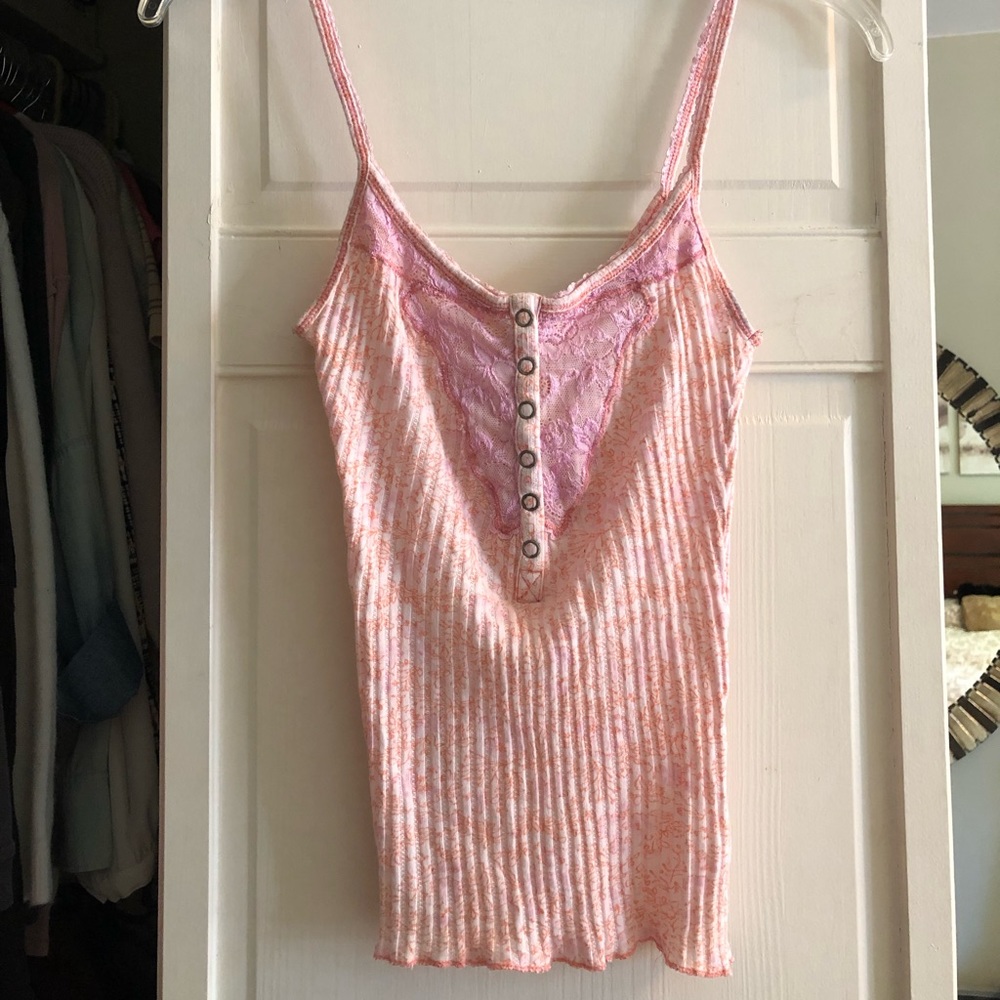 Free People tank top women’s size XS. Lace, pink, floral